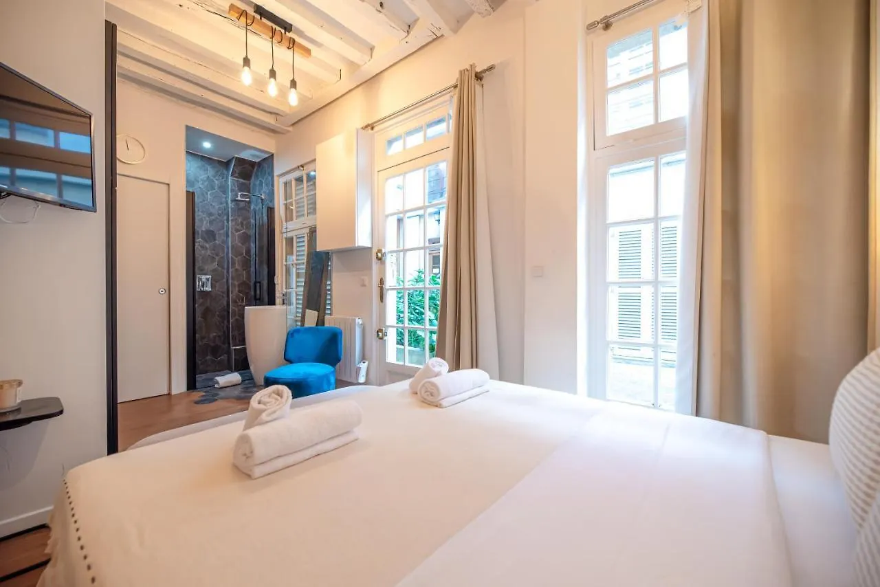 Mbm - Heart Marais Aparthotel Paris 0*,  France