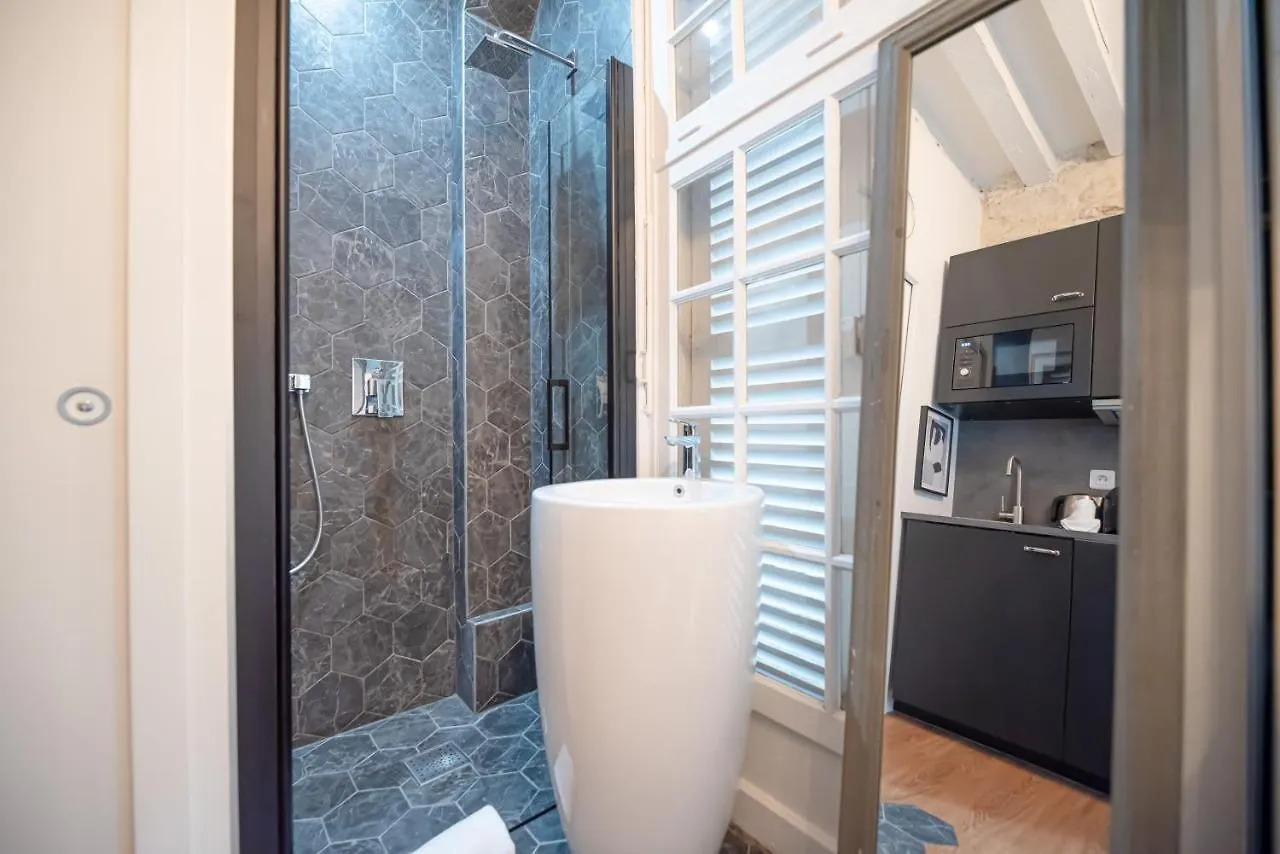 Mbm - Heart Marais Aparthotel Paris France